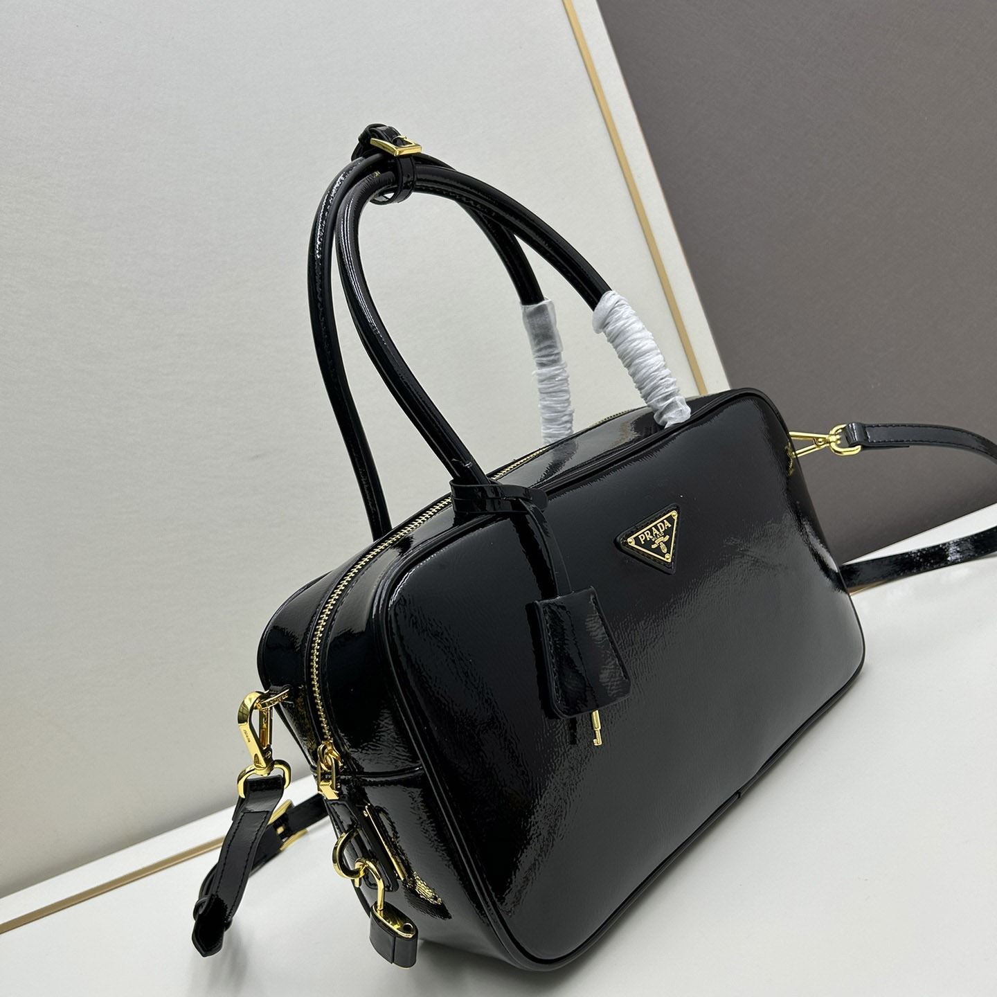Pra*a top handle bags